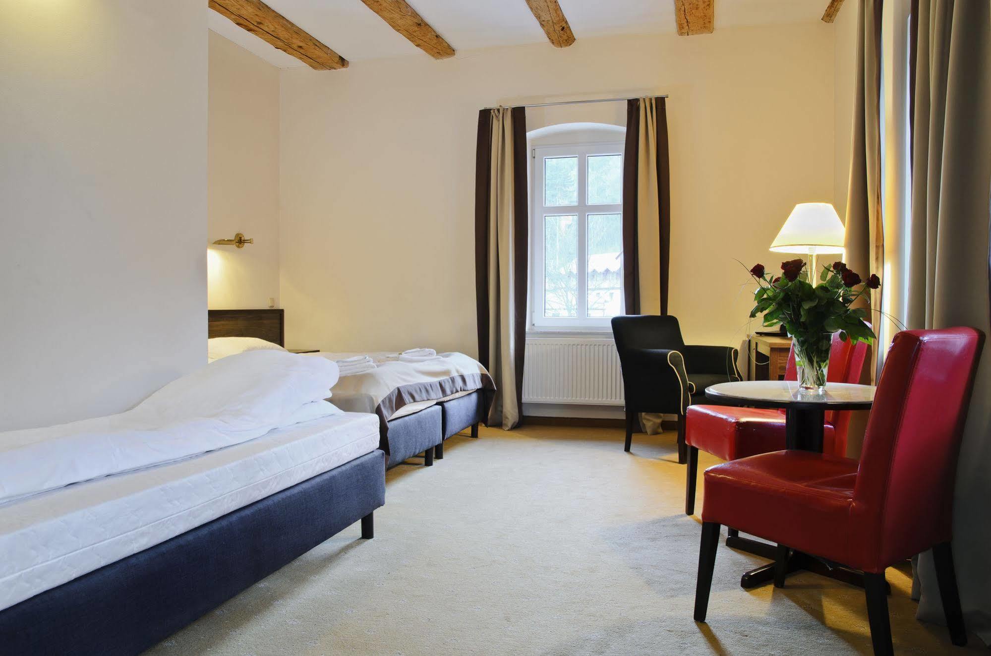 Impresja Art Resort دوشنيكي زدروي المظهر الخارجي الصورة